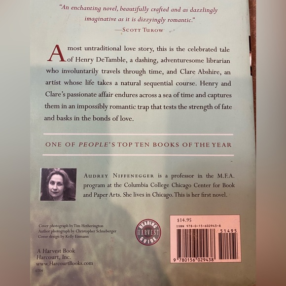 EUC Book Tok 📚Best Seller The Time Traveler’s Wife Paperback Book - Picture 2 of 2